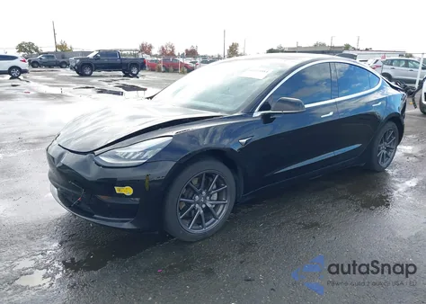 2018 Tesla Model 3 Long Range/Mid Range from USA, damaged, VIN 5YJ3E1EA7JF171711
